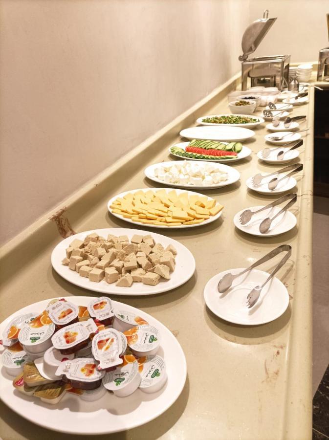 Y Platinum Hotel Medina Kültér fotó